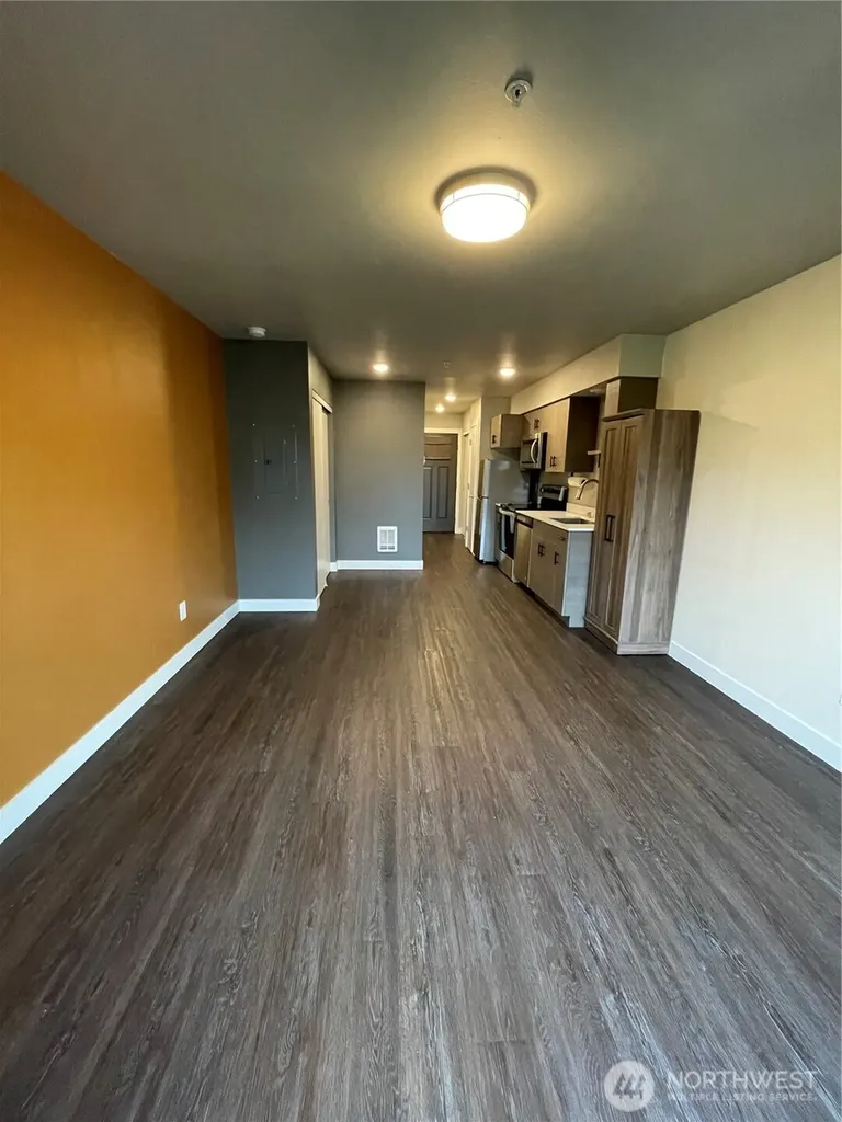 1882 Front Street Lynden WA 98264