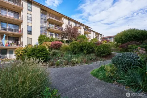 13229 Linden Avenue N Seattle WA 98133