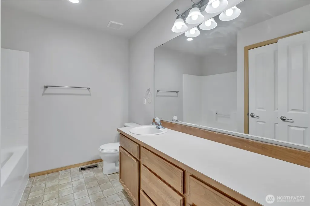 19124 97 Avenue Ct E Puyallup WA 98375