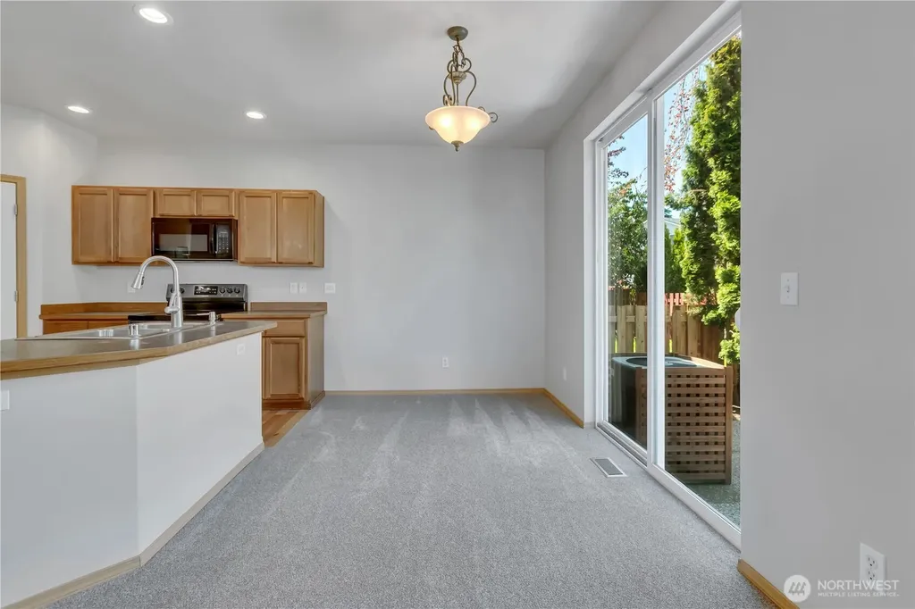 19124 97 Avenue Ct E Puyallup WA 98375