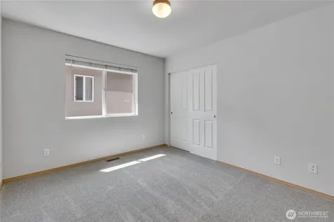 19124 97 Avenue Ct E Puyallup WA 98375