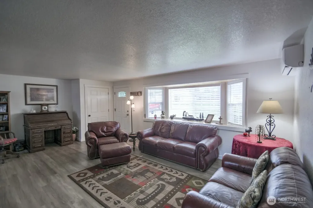 231 Maple Napavine WA 98565