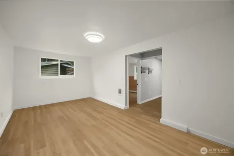 15718 126th Place NE Woodinville WA 98072