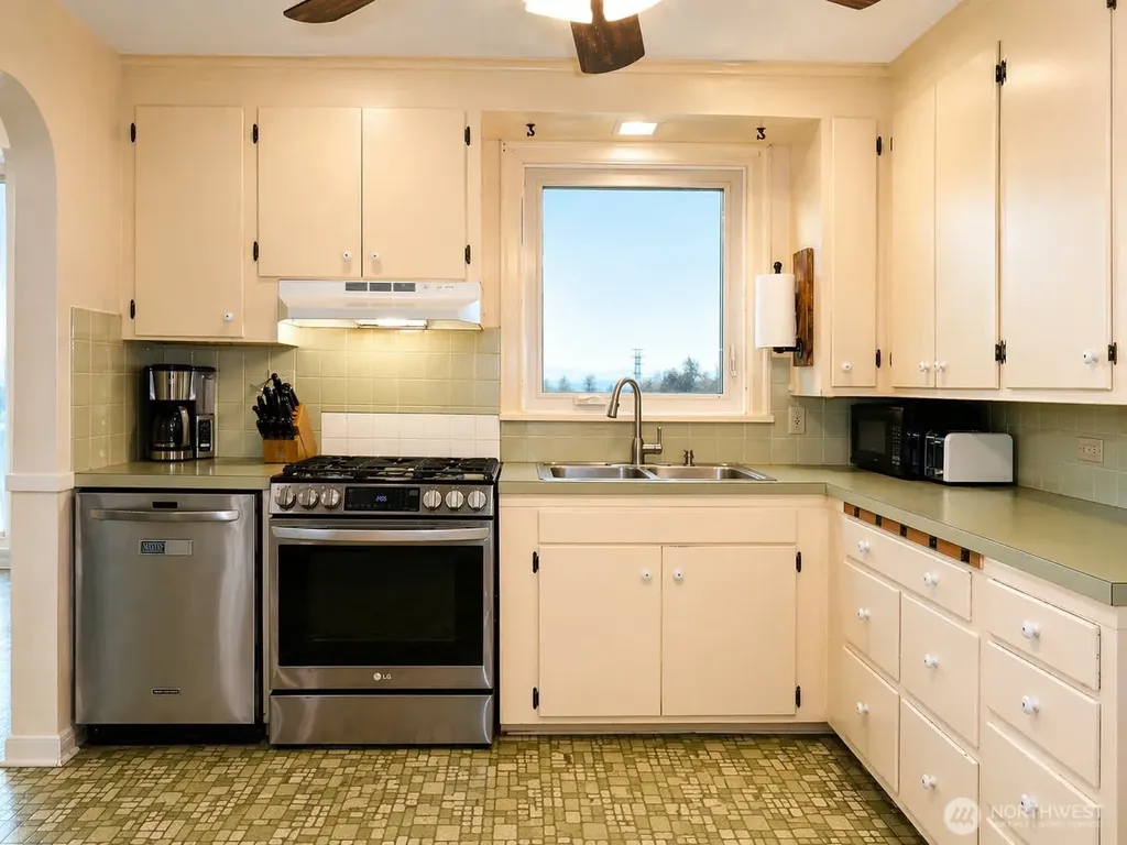 39919 S Farmington Road Latah WA 99018
