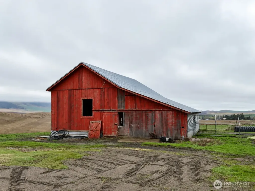 39919 S Farmington Road Latah WA 99018