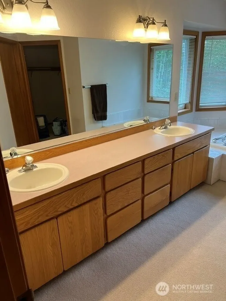 32021 SE 291 Street Ravensdale WA 98051