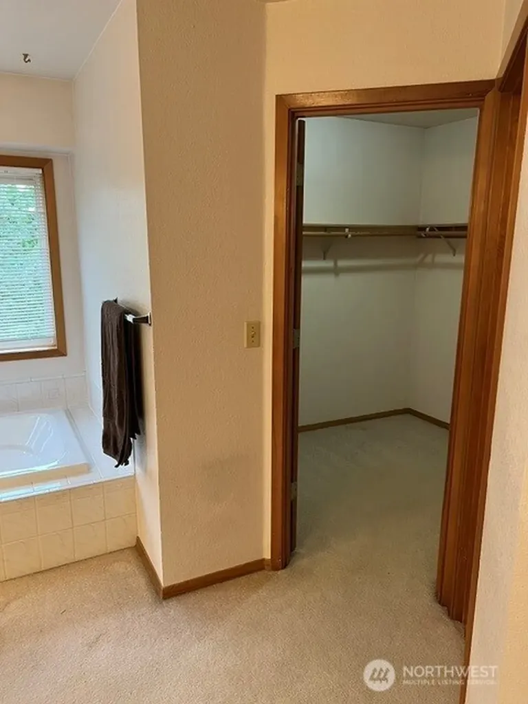 32021 SE 291 Street Ravensdale WA 98051