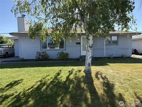 230 NE Ivy Street Ephrata WA 98823