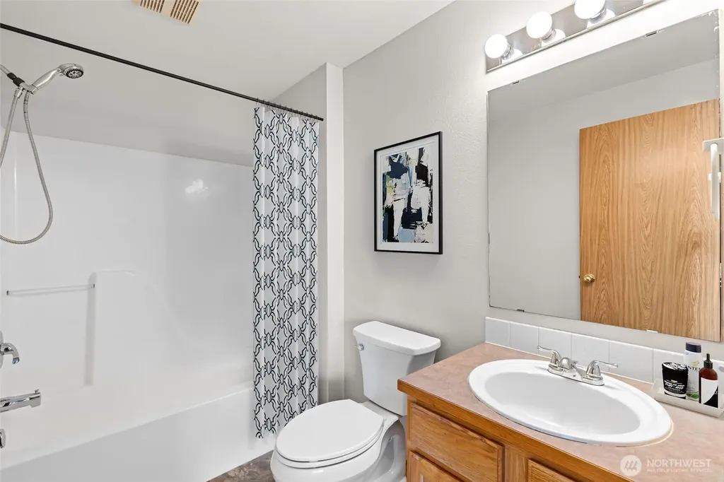 1139 Nepean Drive SE Olympia WA 98513