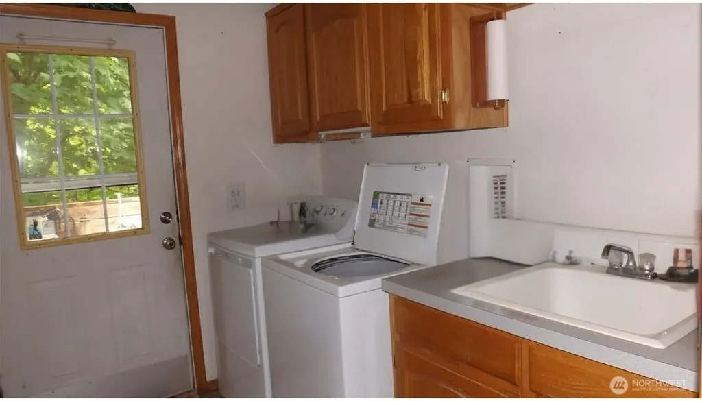 26204 Helmick Road Sedro Woolley WA 98284
