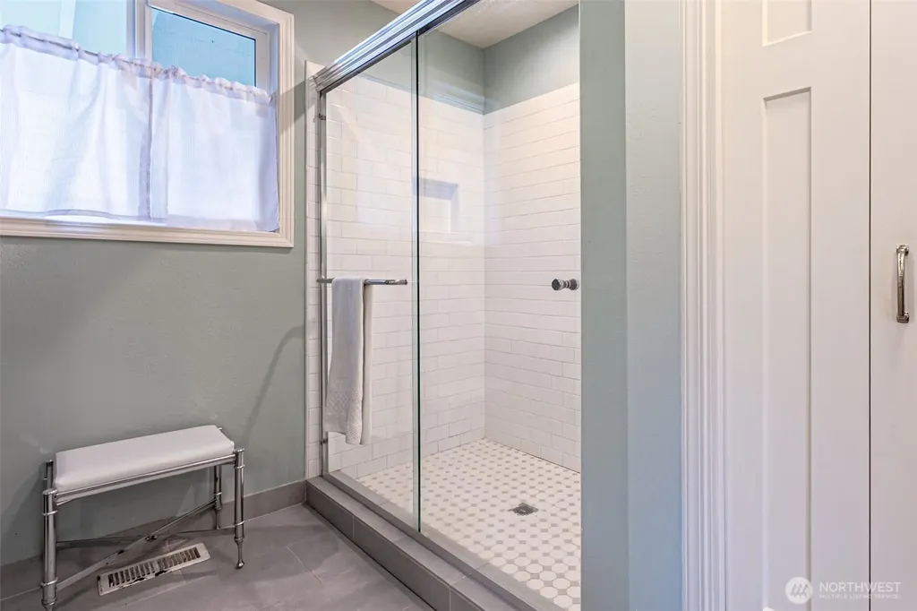 14229 SE 165th Place Renton WA 98058