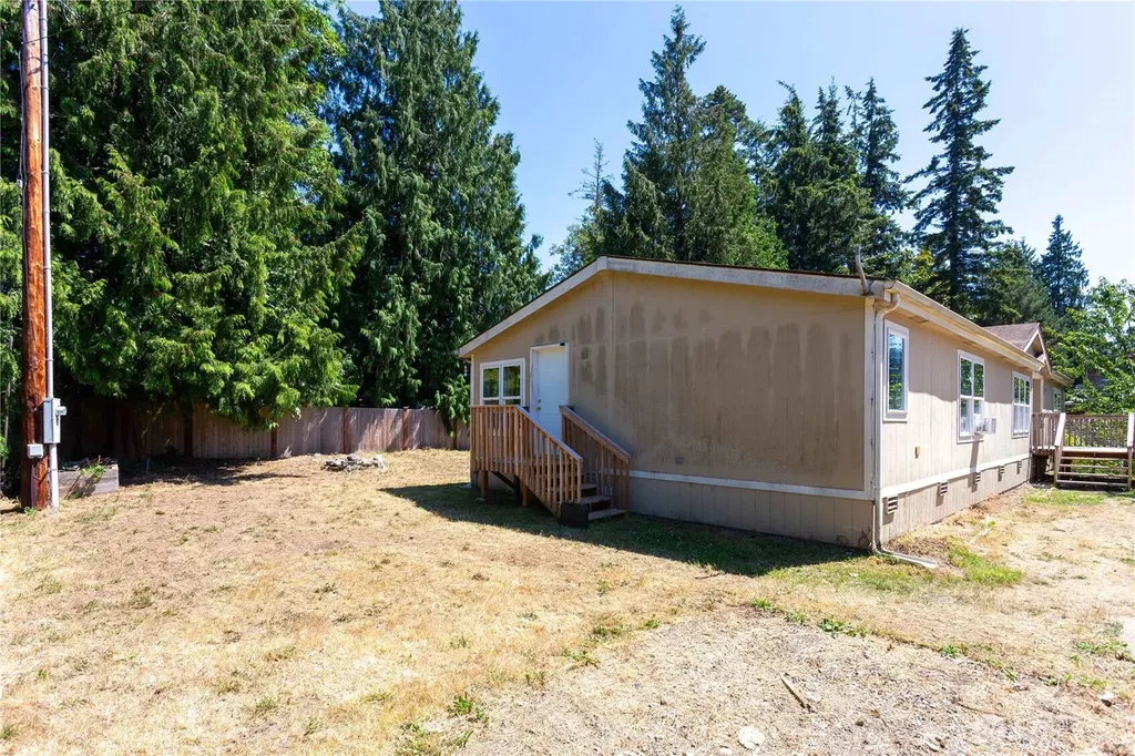 1069 Ellie Lane Camano Island WA 98282