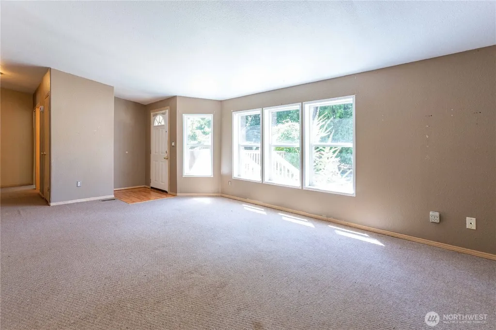 1069 Ellie Lane Camano Island WA 98282