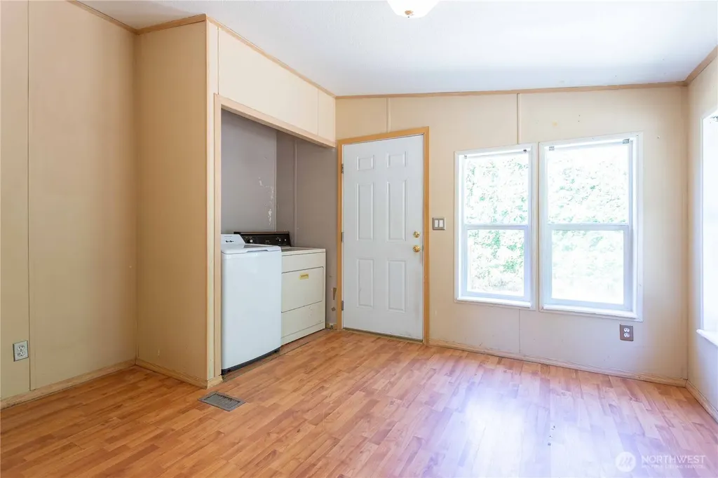 1069 Ellie Lane Camano Island WA 98282