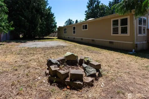 1069 Ellie Lane Camano Island WA 98282