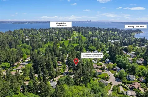 711 Eagle Cliff Rd NE Bainbridge Island WA 98110