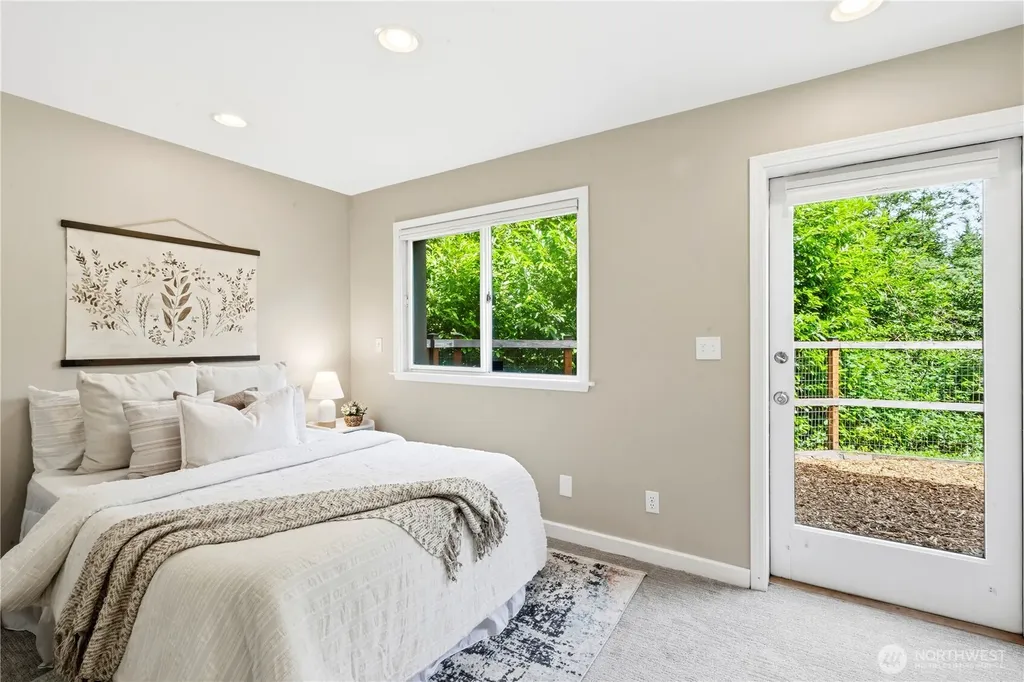 17014 25th Avenue NE Lake Forest Park WA 98155