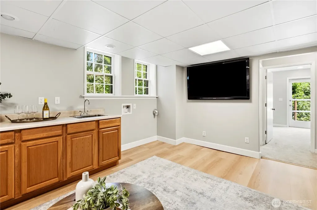 17014 25th Avenue NE Lake Forest Park WA 98155
