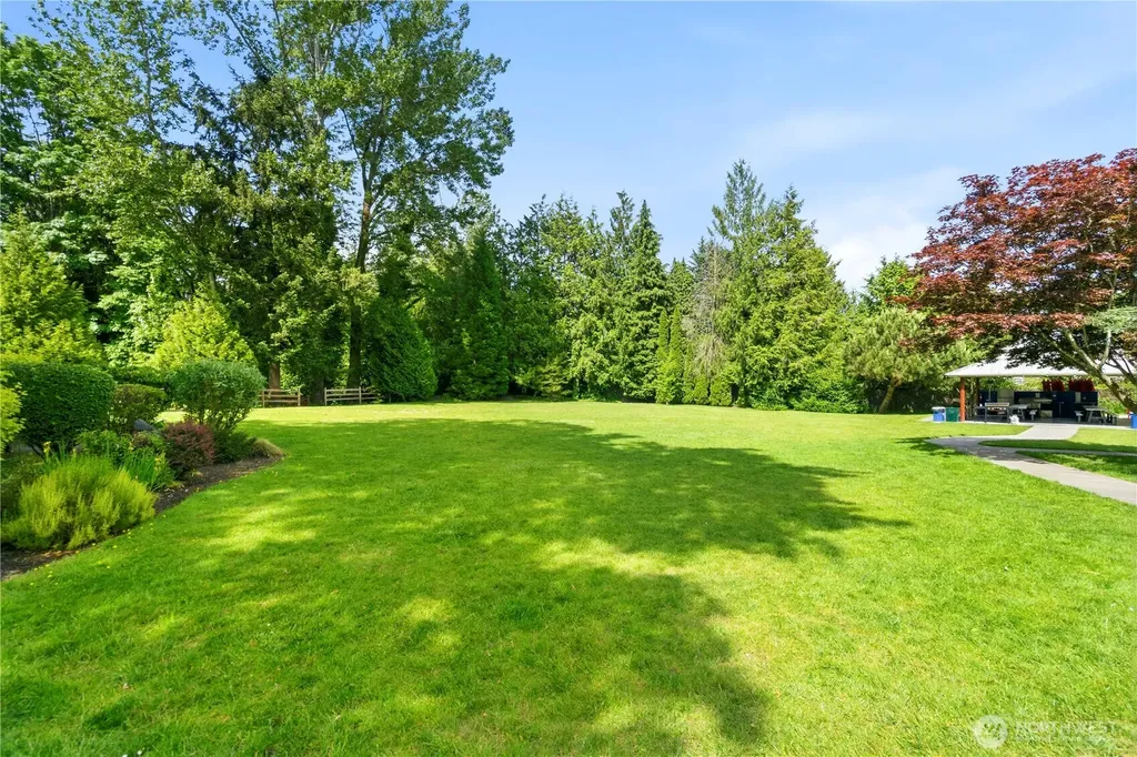 17014 25th Avenue NE Lake Forest Park WA 98155