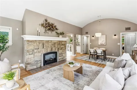 17014 25th Avenue NE Lake Forest Park WA 98155