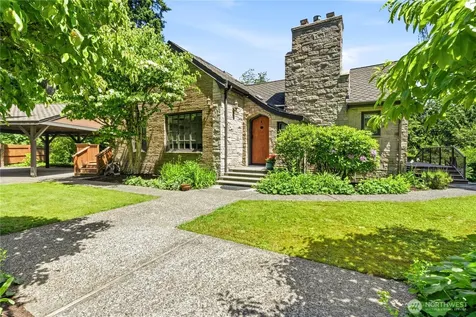 17014 25th Avenue NE Lake Forest Park WA 98155