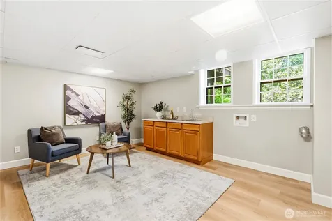 17014 25th Avenue NE Lake Forest Park WA 98155