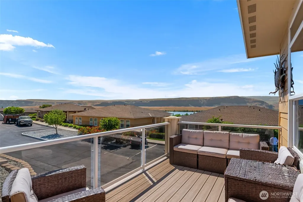 9119 Seahawk Lane NW Quincy WA 98848