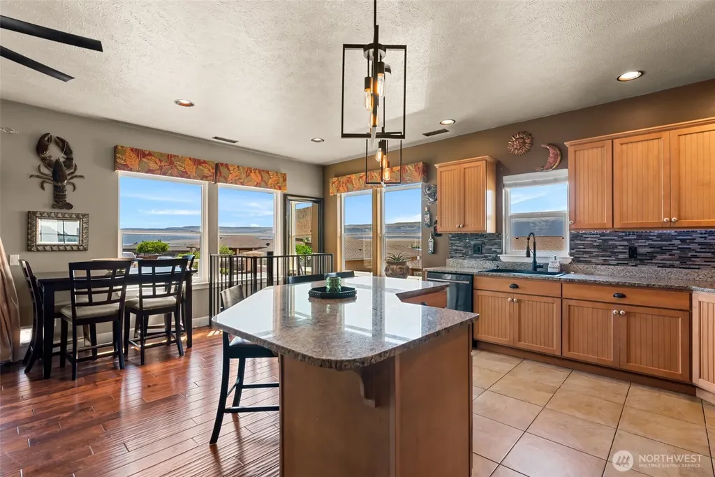 9119 Seahawk Lane NW Quincy WA 98848