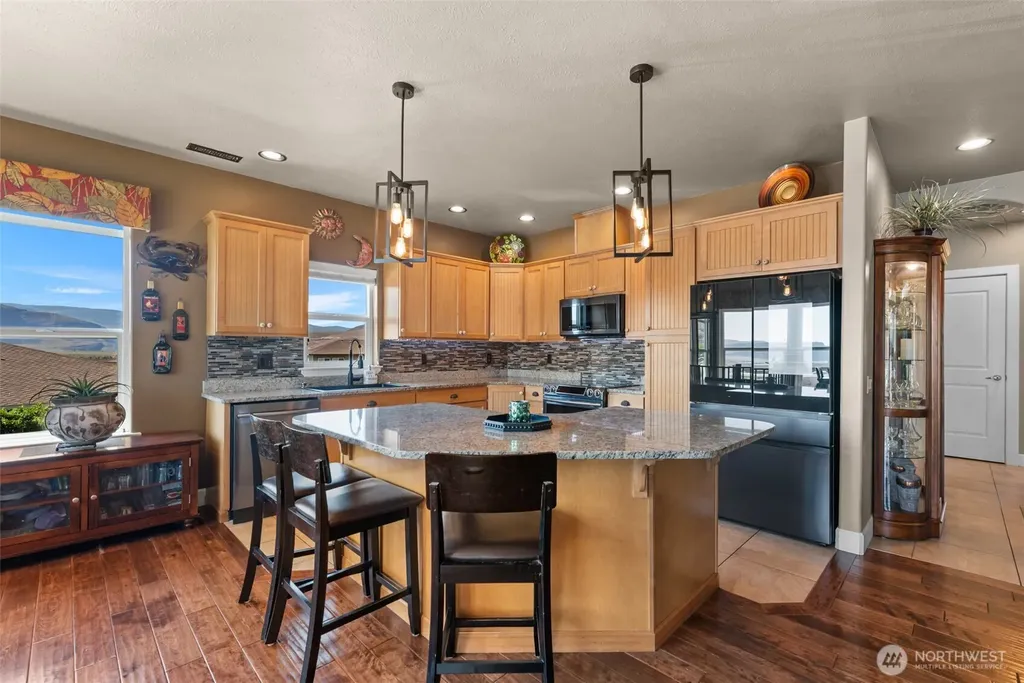 9119 Seahawk Lane NW Quincy WA 98848
