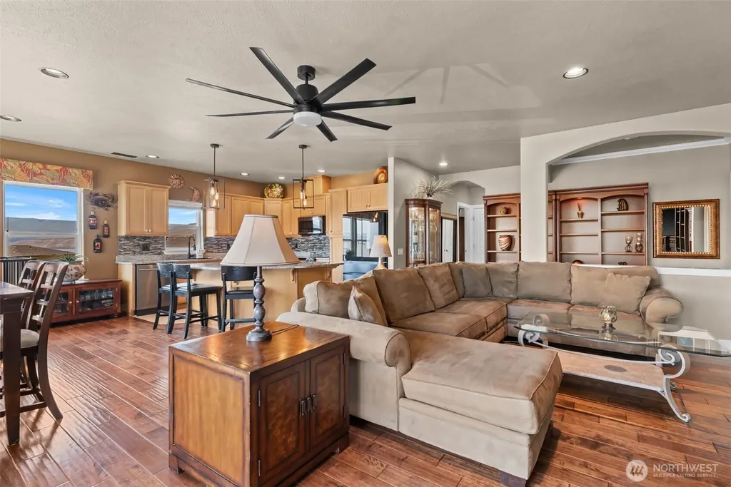 9119 Seahawk Lane NW Quincy WA 98848