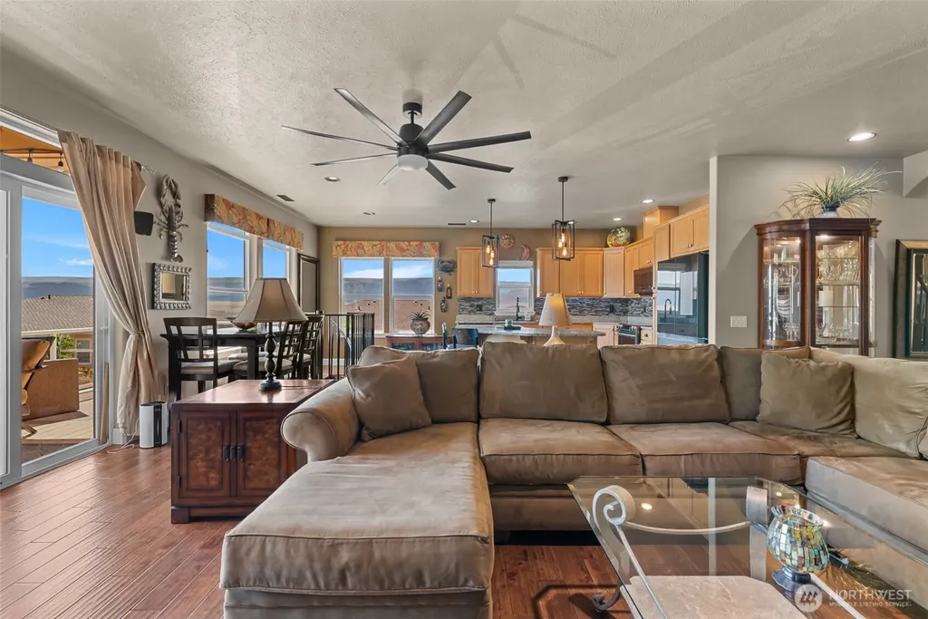 9119 Seahawk Lane NW Quincy WA 98848