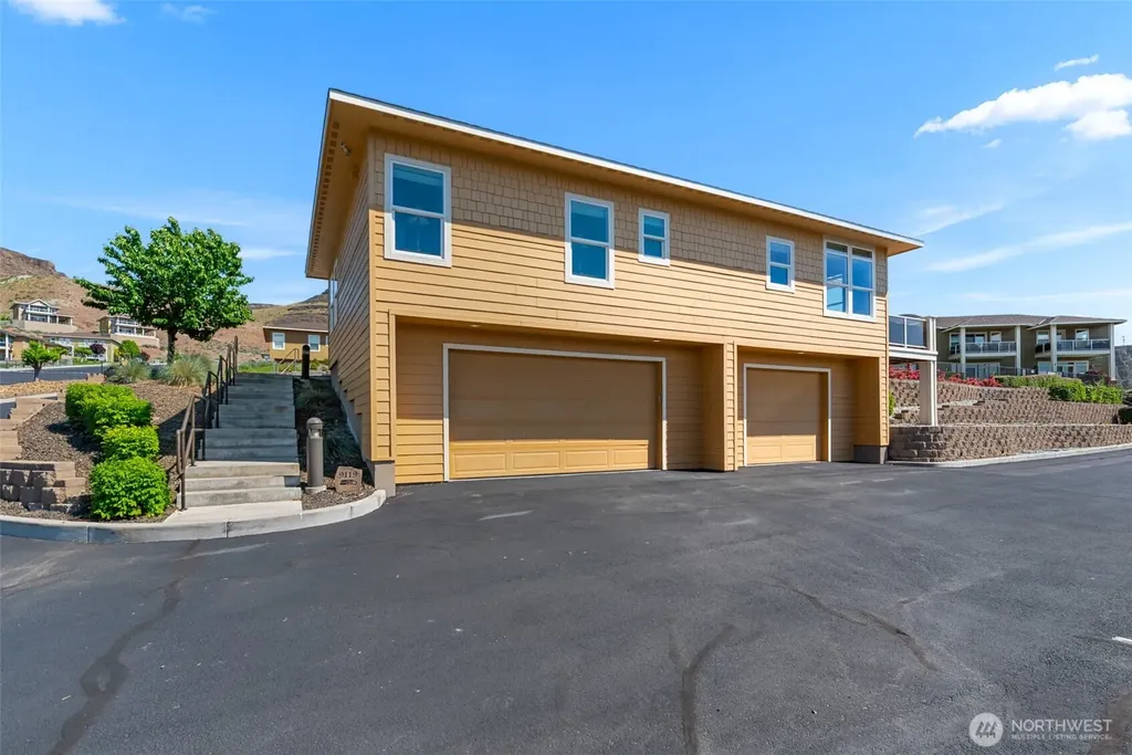 9119 Seahawk Lane NW Quincy WA 98848
