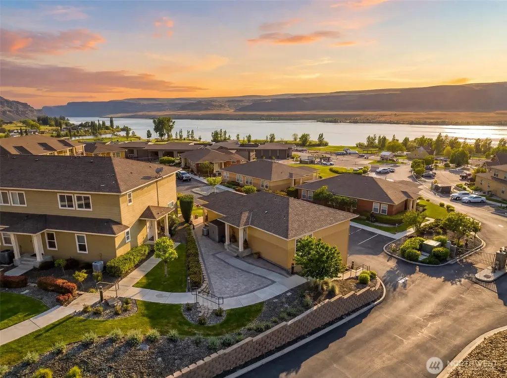 9119 Seahawk Lane NW Quincy WA 98848