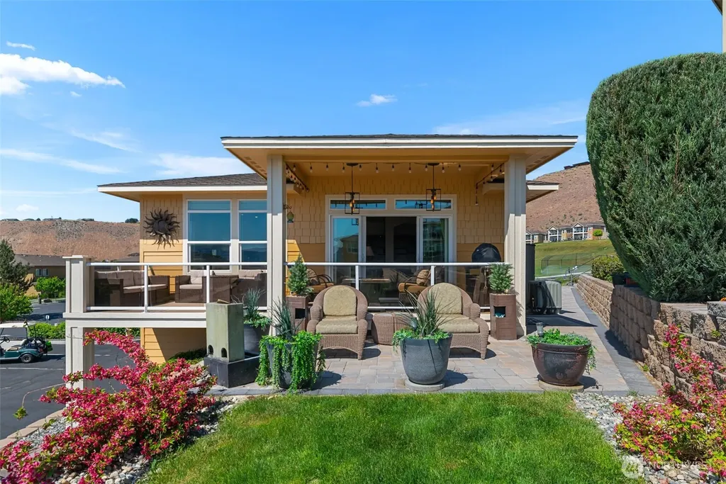 9119 Seahawk Lane NW Quincy WA 98848