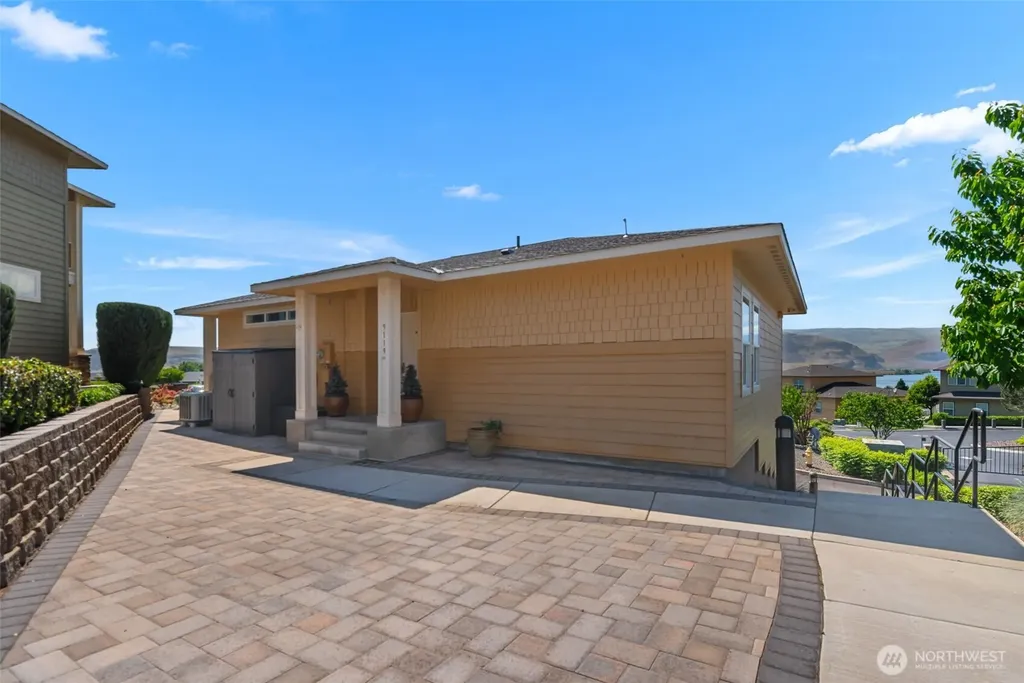 9119 Seahawk Lane NW Quincy WA 98848