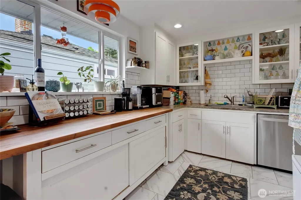 5014 35th Avenue SW Seattle WA 98126