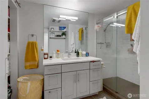 5014 35th Avenue SW Seattle WA 98126