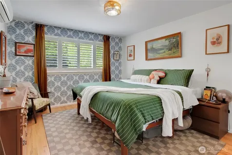 5014 35th Avenue SW Seattle WA 98126