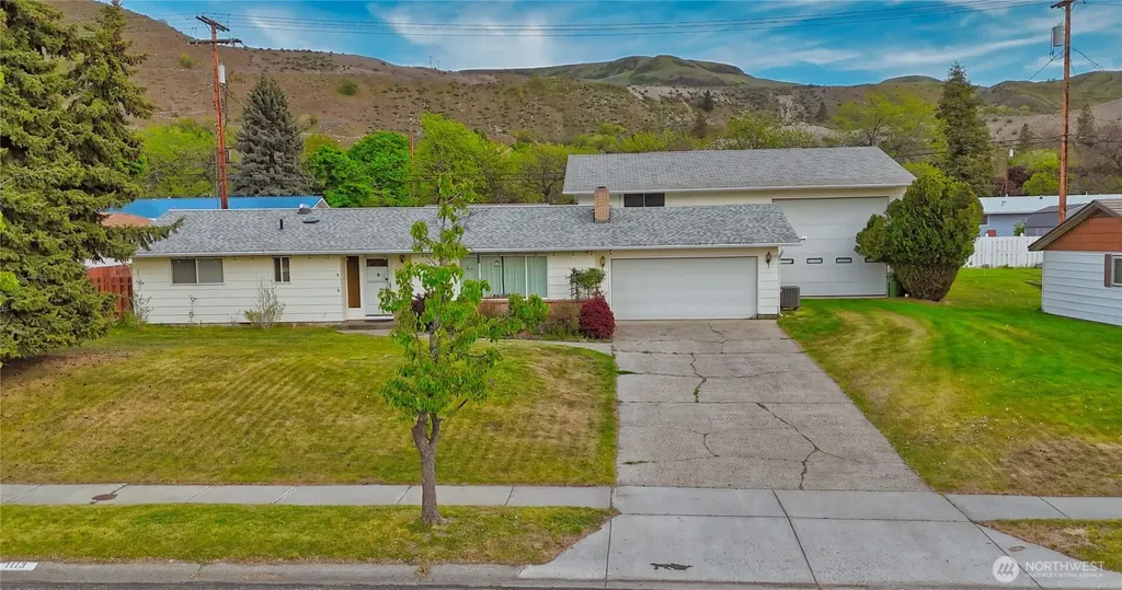 1113 River Drive Coulee Dam WA 99116