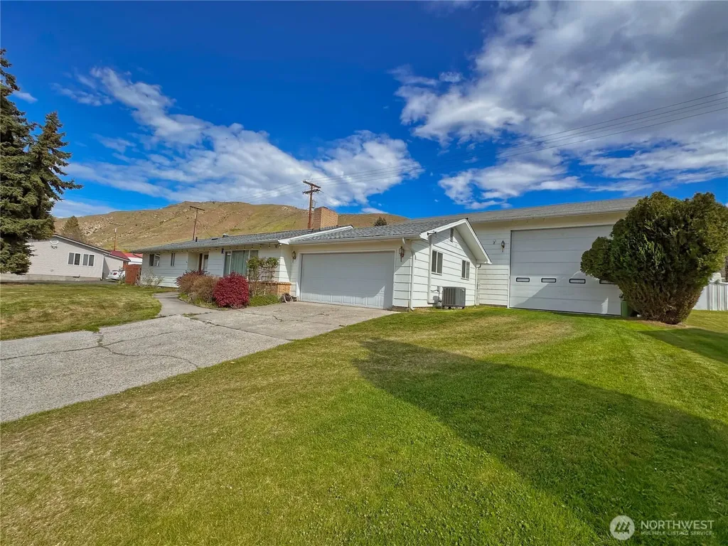 1113 River Drive Coulee Dam WA 99116