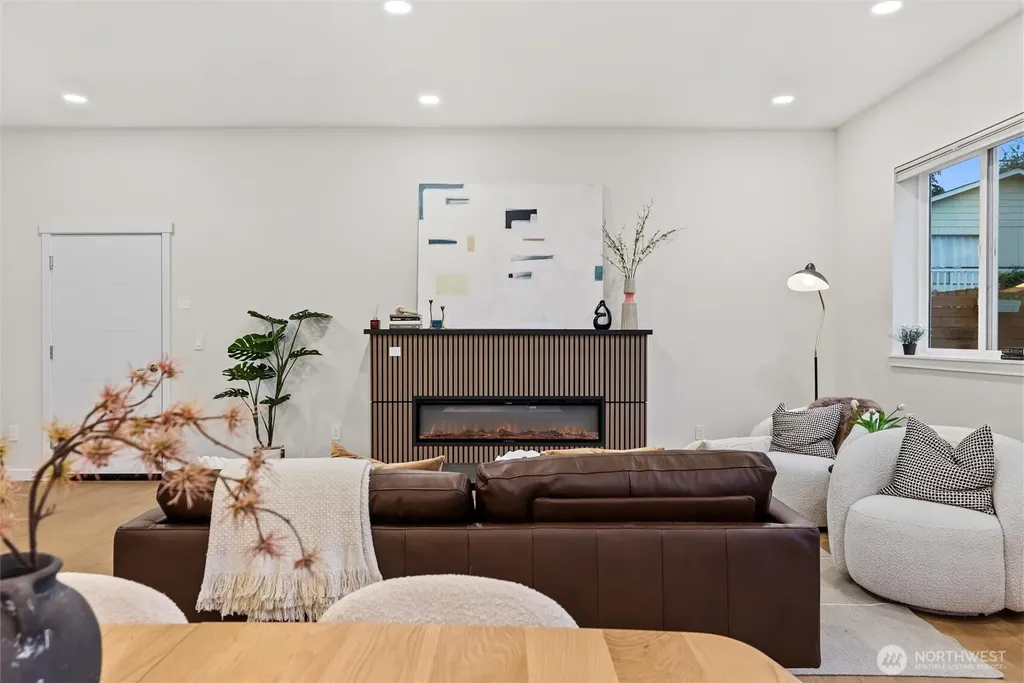 5114 15th Avenue S Seattle WA 98108