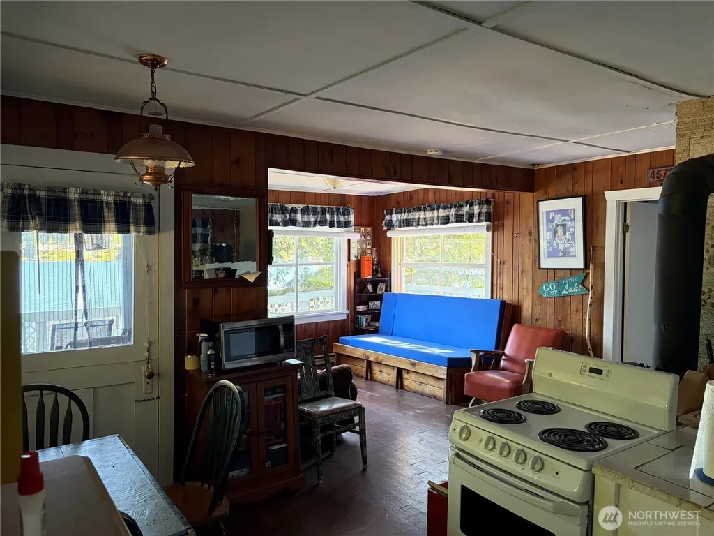 1054 Lake Whatcom Boulevard Bellingham WA 98284