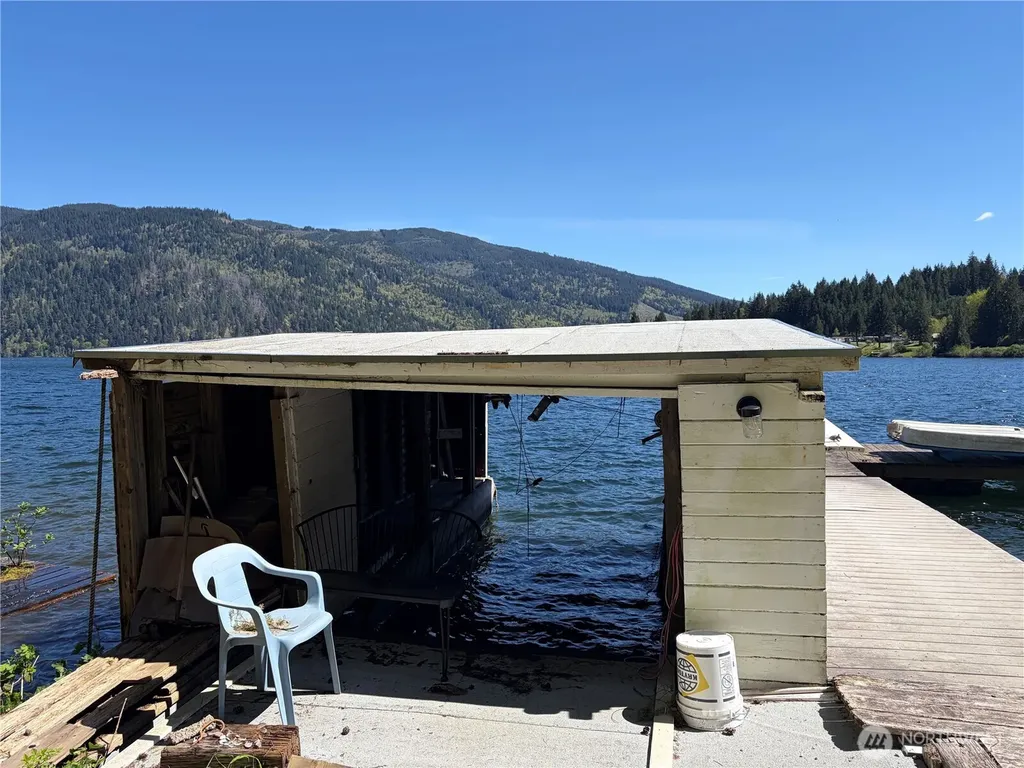 1054 Lake Whatcom Boulevard Bellingham WA 98284