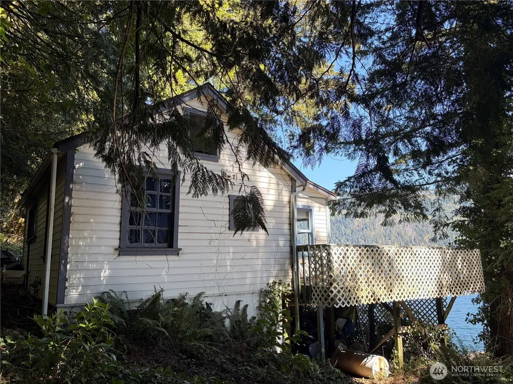 1054 Lake Whatcom Boulevard Bellingham WA 98284