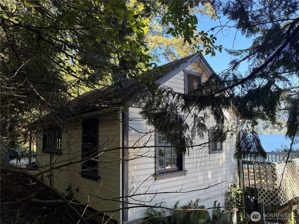 1054 Lake Whatcom Boulevard Bellingham WA 98284