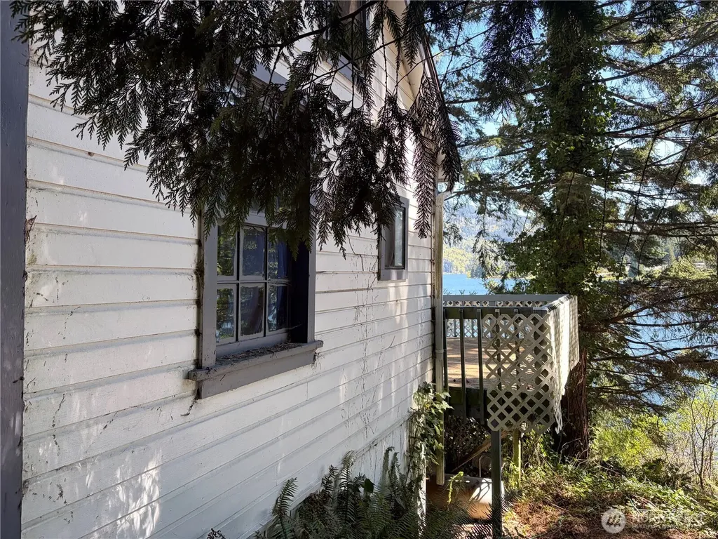 1054 Lake Whatcom Boulevard Bellingham WA 98284