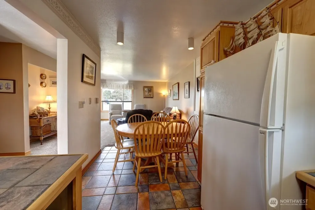 210 26th Street NW Long Beach WA 98631