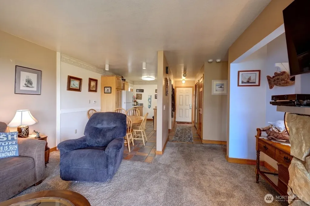 210 26th Street NW Long Beach WA 98631