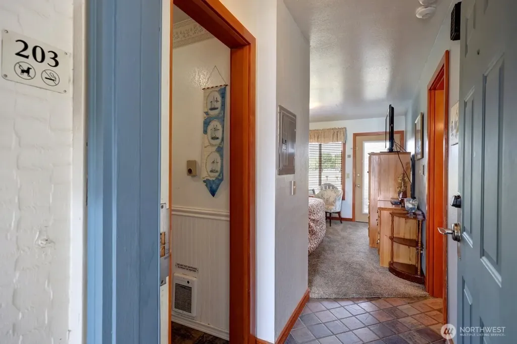 210 26th Street NW Long Beach WA 98631