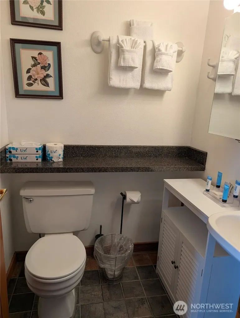 210 26th Street NW Long Beach WA 98631